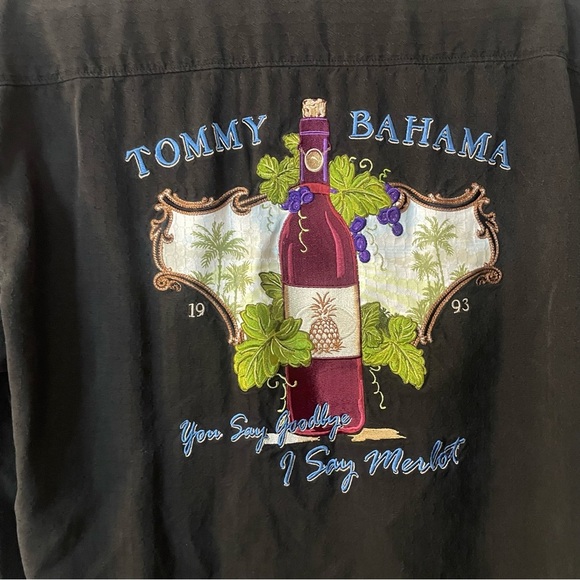 Tommy Bahama Original Fit I Say Merlot Black Short Sleeve Shirt 100% Silk Large - Picture 3 of 6
